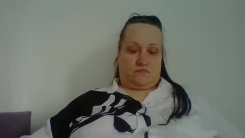 Snapshot of _squirty_pussyyy_ chatting on November 2025 08:25:02 AM Melisa online show from November 2025 08:25:02 AM