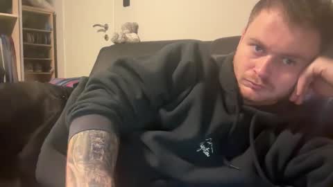 _stevie___ online show from November 2025 10:23:01 PM