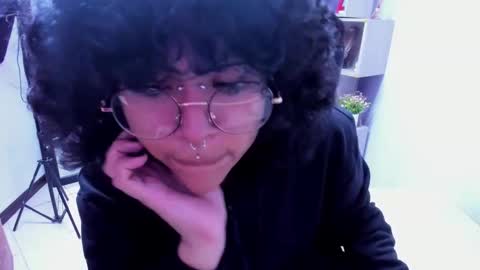 Snapshot of _sweet_kuromi chatting on December 2025 03:56:01 AM Kuromi online show from December 2025 03:56:01 AM