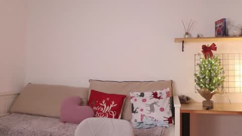 Annie online show from January 2025 04:26:01 AM