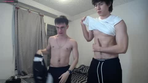 Scot y Patrick online show from April 2026 01:42:02 AM