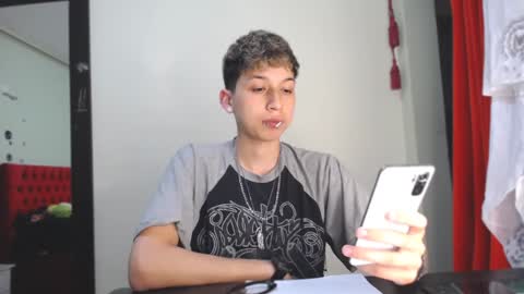 Thomas online show from December 2024 08:26:02 PM