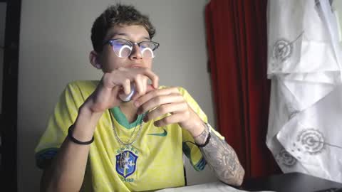 Thomas online show from December 2024 09:09:02 PM