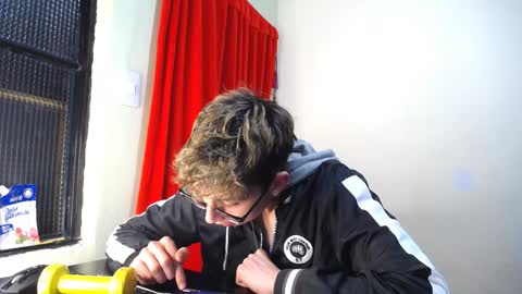 Thomas online show from February 2025 01:02:01 AM