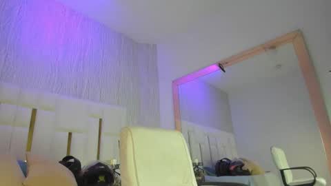 Snapshot of _tinyrousse_ chatting on February 2026 08:57:02 PM Rousse online show from February 2026 08:57:02 PM