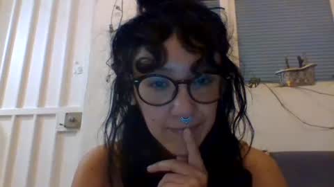 Snapshot of _tutti_frutti_ chatting on January 2025 01:48:02 AM _tutti_frutti_ online show from January 2025 01:48:02 AM