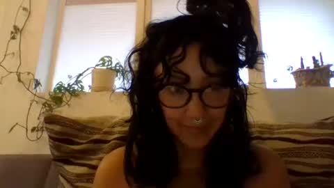 Snapshot of _tutti_frutti_ chatting on February 2025 11:32:01 PM _tutti_frutti_ online show from February 2025 11:32:01 PM