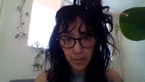 Snapshot of _tutti_frutti_ chatting on February 2025 09:39:02 PM _tutti_frutti_ online show from February 2025 09:39:02 PM