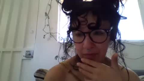 Snapshot of _tutti_frutti_ chatting on February 2025 09:38:01 PM _tutti_frutti_ online show from February 2025 09:38:01 PM