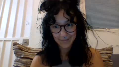 Snapshot of _tutti_frutti_ chatting on March 2025 07:05:02 AM _tutti_frutti_ online show from March 2025 07:05:02 AM