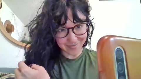 Snapshot of _tutti_frutti_ chatting on November 2025 01:11:01 AM _tutti_frutti_ online show from November 2025 01:11:01 AM