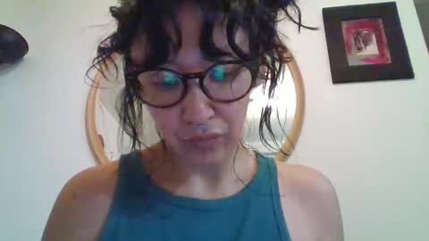 Snapshot of _tutti_frutti_ chatting on November 2025 12:09:02 AM _tutti_frutti_ online show from November 2025 12:09:02 AM