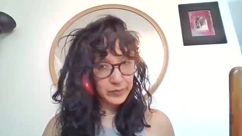 Snapshot of _tutti_frutti_ chatting on November 2025 10:22:02 PM _tutti_frutti_ online show from November 2025 10:22:02 PM