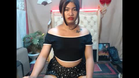 _urmorena_ online show from October 2025 11:07:02 AM