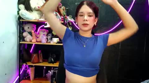 Snapshot of _urpetitegirl chatting on May 2026 02:29:02 AM _urpetitegirl online show from May 2026 02:29:02 AM