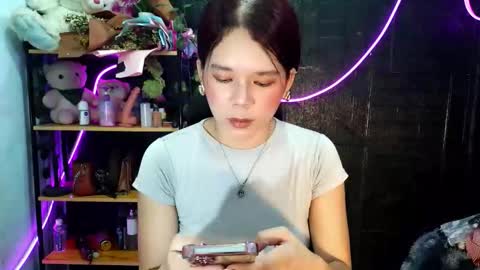 Snapshot of _urpetitegirl chatting on May 2026 06:09:02 AM _urpetitegirl online show from May 2026 06:09:02 AM