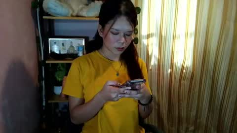 Snapshot of _urpetitegirl chatting on June 2026 12:20:02 AM _urpetitegirl online show from June 2026 12:20:02 AM