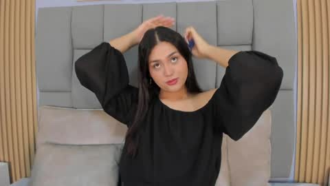 _valerycooper online show from May 2026 12:03:02 PM