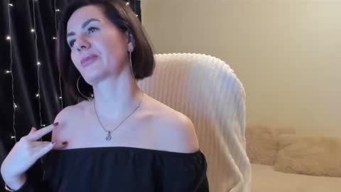 Snapshot of _vallylove chatting on March 2025 01:55:02 AM _vallylove online show from March 2025 01:55:02 AM