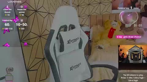 Snapshot of _vane_lopez chatting on October 2025 06:17:01 PM vane online show from October 2025 06:17:01 PM