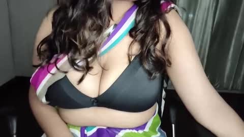 Snapshot of _vanshika_0 chatting on September 2025 02:44:02 PM _vanshika_0 online show from September 2025 02:44:02 PM