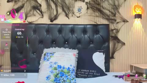 Veronica  online show from October 2025 04:35:02 AM