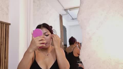 Veronica online show from November 2025 01:04:01 PM