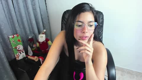 Vicky online show from December 2024 09:16:01 PM