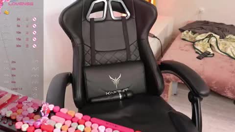 Alis online show from October 2025 12:26:02 PM