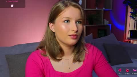 _watchmesmile_ online show from April 2026 05:10:01 AM