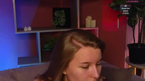 _watchmesmile_ online show from May 2026 04:52:02 AM