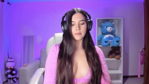 Fernanda  online show from November 2025 07:31:02 AM