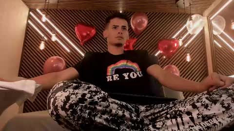  white fox  online show from February 2025 03:31:02 AM