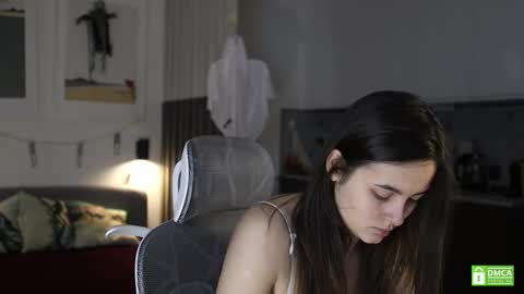 Snapshot of _whoareu_ chatting on November 2025 12:18:02 PM Kristina online show from November 2025 12:18:02 PM