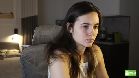 Snapshot of _whoareu_ chatting on November 2025 11:22:01 AM Kristina online show from November 2025 11:22:01 AM