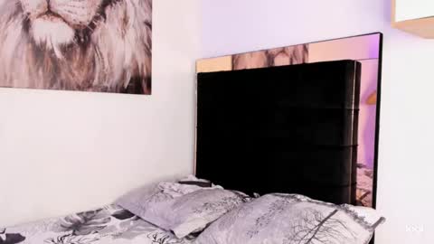 Snapshot of _xiimena chatting on February 2025 03:12:02 AM xiimena and danilo online show from February 2025 03:12:02 AM