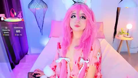 Snapshot of _xynara_owo chatting on December 2025 12:07:02 AM Xynara online show from December 2025 12:07:02 AM