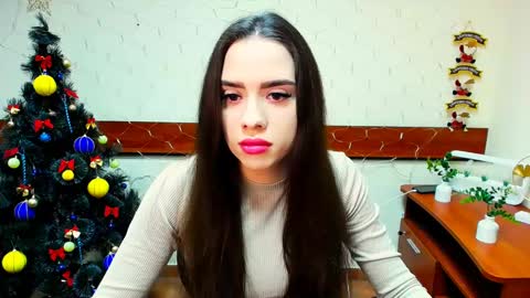 Snapshot of _your_fantasy_girl chatting on January 2025 12:38:01 PM Alisa online show from January 2025 12:38:01 PM