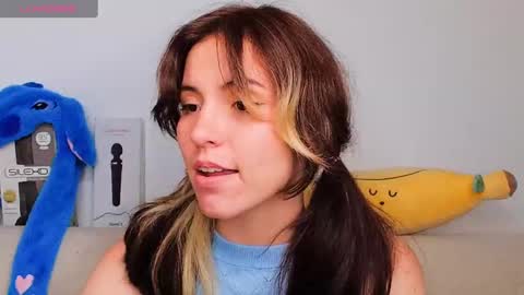 _yourcherrybomb online show from January 2025 05:40:01 AM