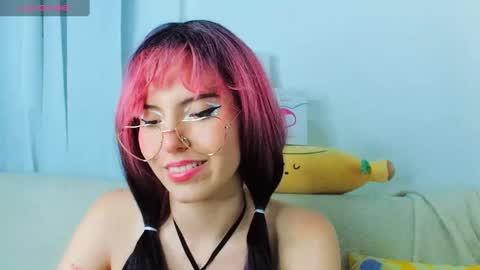 _yourcherrybomb online show from January 2025 03:54:02 AM