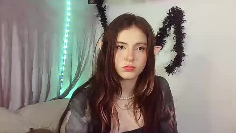 _yourcherrybomb online show from October 2025 11:42:02 PM