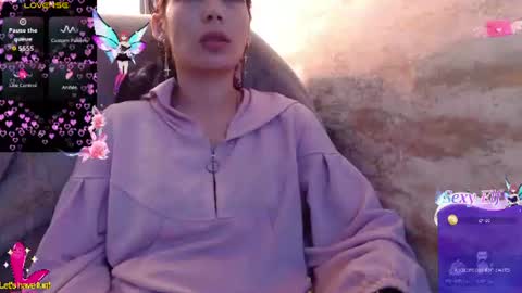 Yuyi online show from July 2026 04:07:02 AM