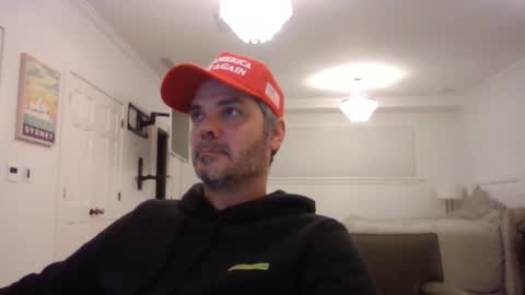 Snapshot of _zeus____ chatting on January 2025 01:32:01 AM Zeus online show from January 2025 01:32:01 AM