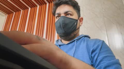 Sleepy owl online show from October 2025 07:53:01 AM