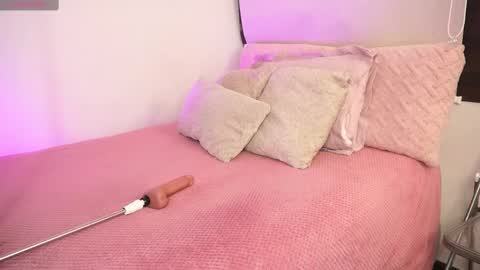 Alexandra  online show from March 2025 09:13:02 AM