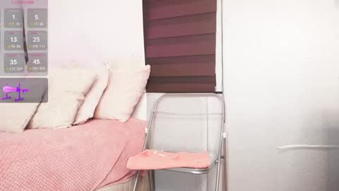 Alexandra  online show from October 2025 09:05:02 AM