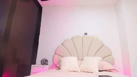 Snapshot of a_aisha chatting on October 2025 11:58:01 AM Aisha online show from October 2025 11:58:01 AM