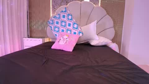 Snapshot of a_aisha chatting on November 2025 11:54:01 AM Aisha online show from November 2025 11:54:01 AM