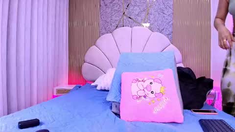 Snapshot of a_aisha chatting on November 2025 11:54:02 AM Aisha online show from November 2025 11:54:02 AM