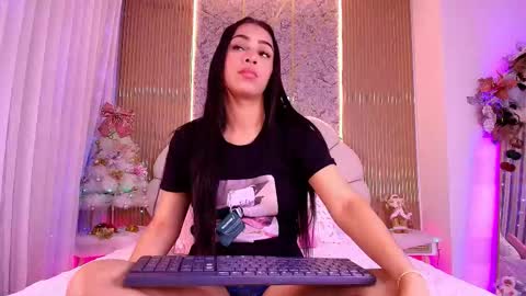 Snapshot of a_aisha chatting on December 2025 11:52:02 AM Aisha online show from December 2025 11:52:02 AM